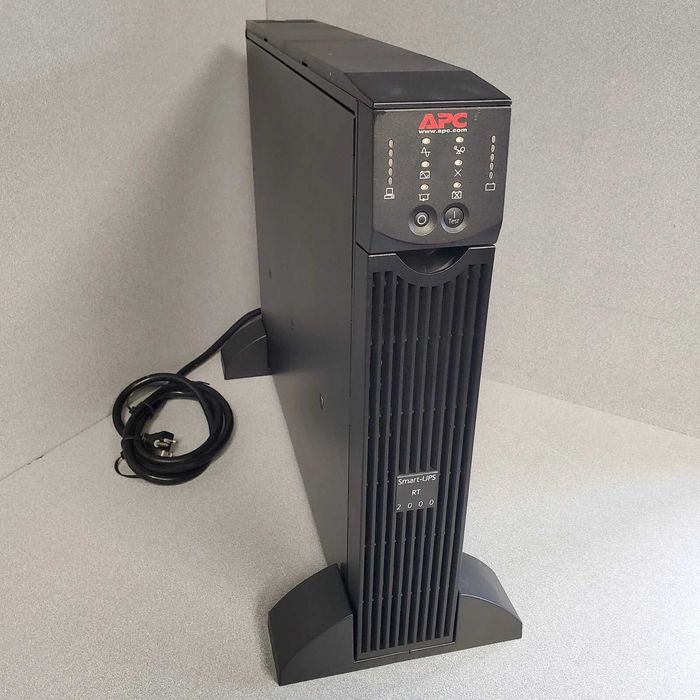 Безперебойник ИБП APC Smart-UPS 2000 ВА / 1400 Вт чистая синусоида