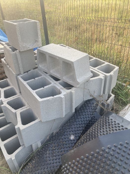 Pustaki Rector duże