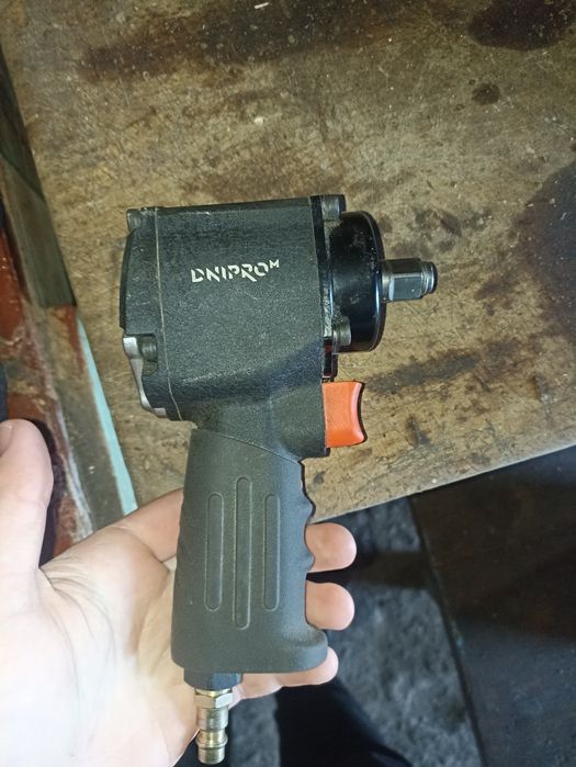 Гайковерт пневматический Dnipro-M PW-68C