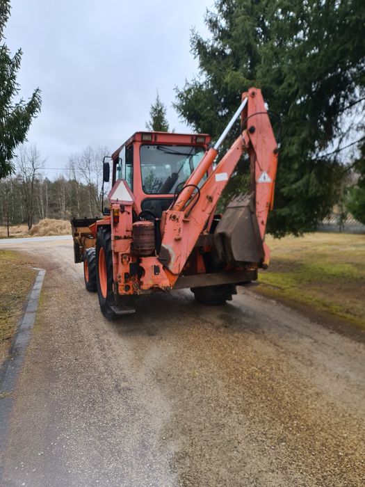 Sprzedam koparko-ładowarkę MF50HX. Rekin 4x4 silnik wolnossący ładnie pracuje.