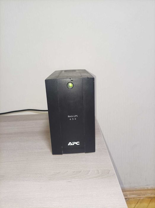 Источник бесперебойного питания  APC Back-UPS 650VA