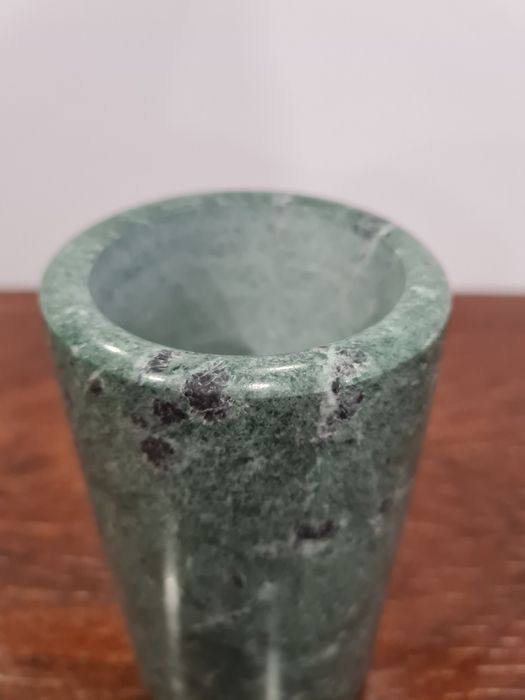 Porta lápis em mármore