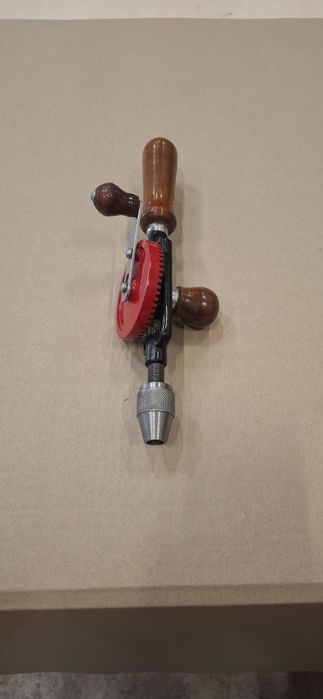 Stara wiertarka ręczna