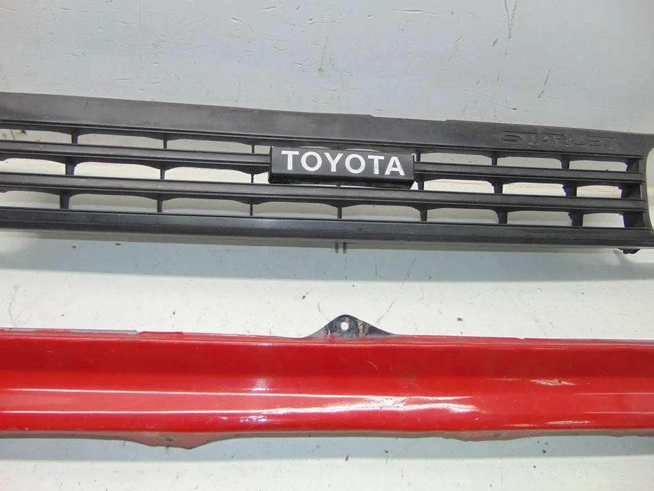 Toyota Starlet EP 70 grelha/Chapa