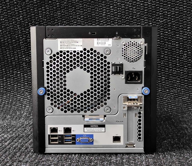 Сервер HP Proliant Microserver Gen8