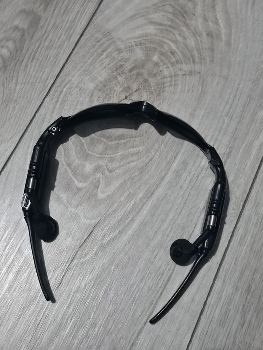 óculos de sol com auriculares Bluetooth integrados