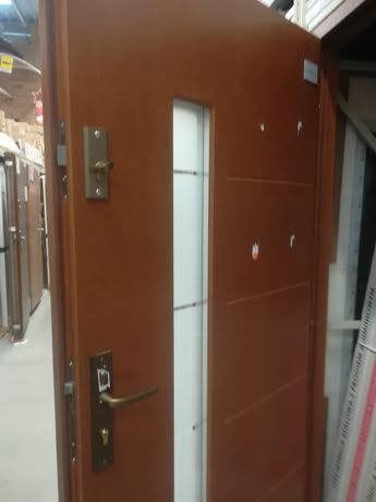 Drzwi wejściowe różne z wyprzedaży