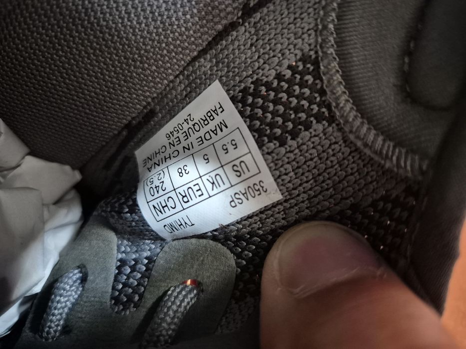 Yeezy 350 boost V2 38