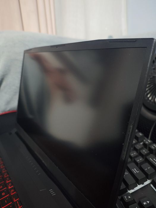 MSI Katana GF76 | i7-11800H | RTX 3050 Ti | 17.3” 144Hz | ZESTAW!