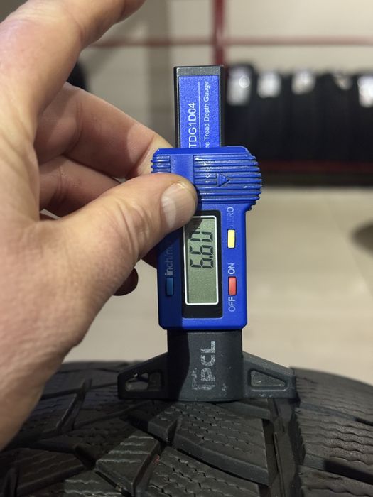 Шини зимові 235/55/19 Dunlop WSD5 235 55 19 зимние шины