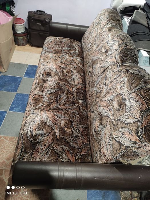 Продам диван в хорошем состоянии