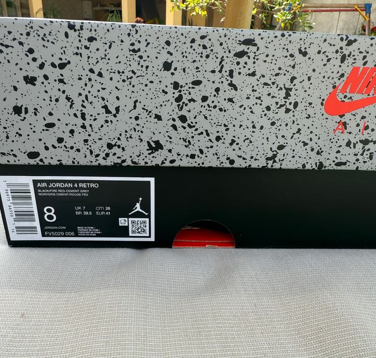 Nike Air Jordan 4 Bred Reimagined 41 / 8