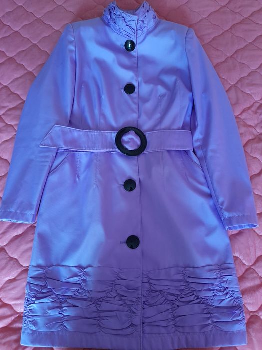 Жіночий весняний плащик