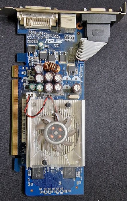 ASUS EN8400GS/HTP/256M/A Graphics Card64730024250369122