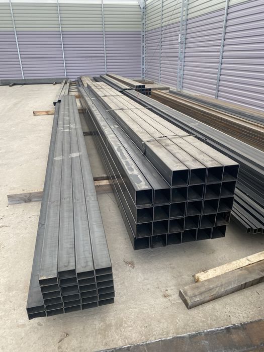 Wyroby hutnicze ze stali . Profil stalowy , kształtownik , kątownik co