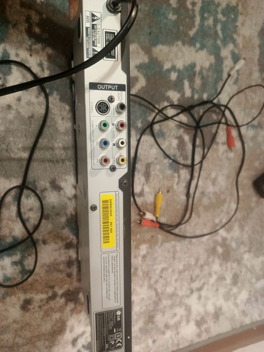 DVD програвач LG DKU875