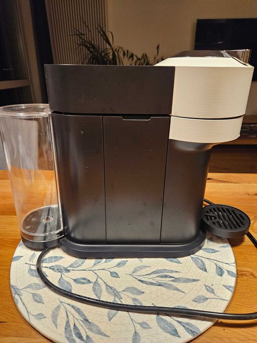 Ekspres De Longhi Nespresso Vertuo Next