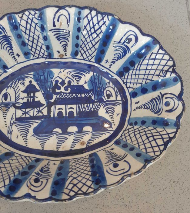 Travessa Antiga em faiança do Norte