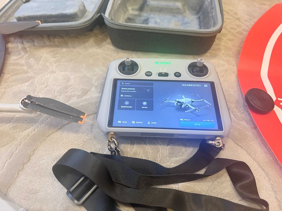 Dji Mini 3 PRO, kontroler RC, 2 baterie, Futerła + akcesoria