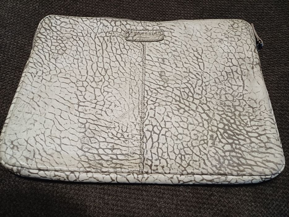 Чехол для ноутбука Liebeskind кожа