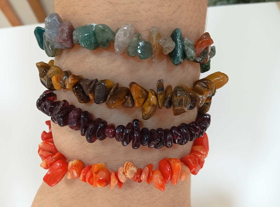 Pulseiras com Fragmentos de Gemas Naturais