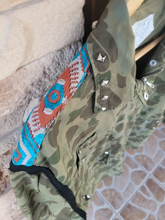 Kurtka jesienna lekka moro khaki ze zdobieniami i przetarciami