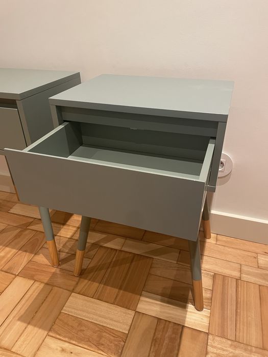 2 Mesas de cabeceira JANIK, MDF lacado, Pernas madeira maciça (La Redoute)