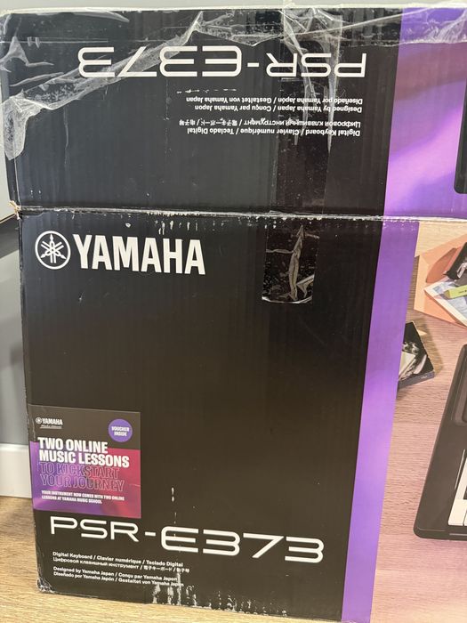 Синтезатор Yamaha PSR-E373