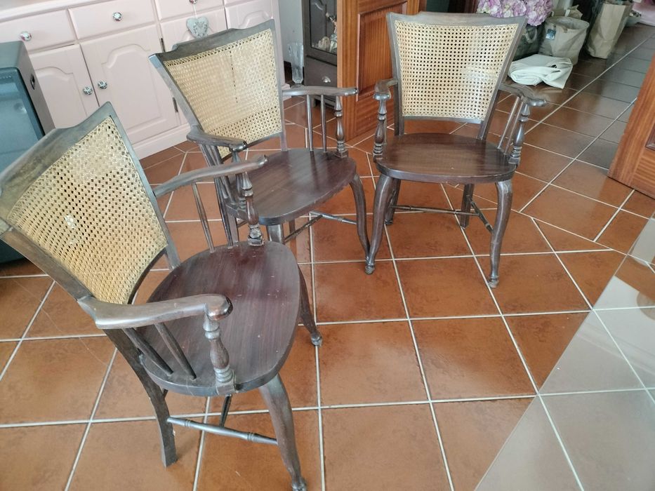 6 cadeiras madeira com encosto em palhinha