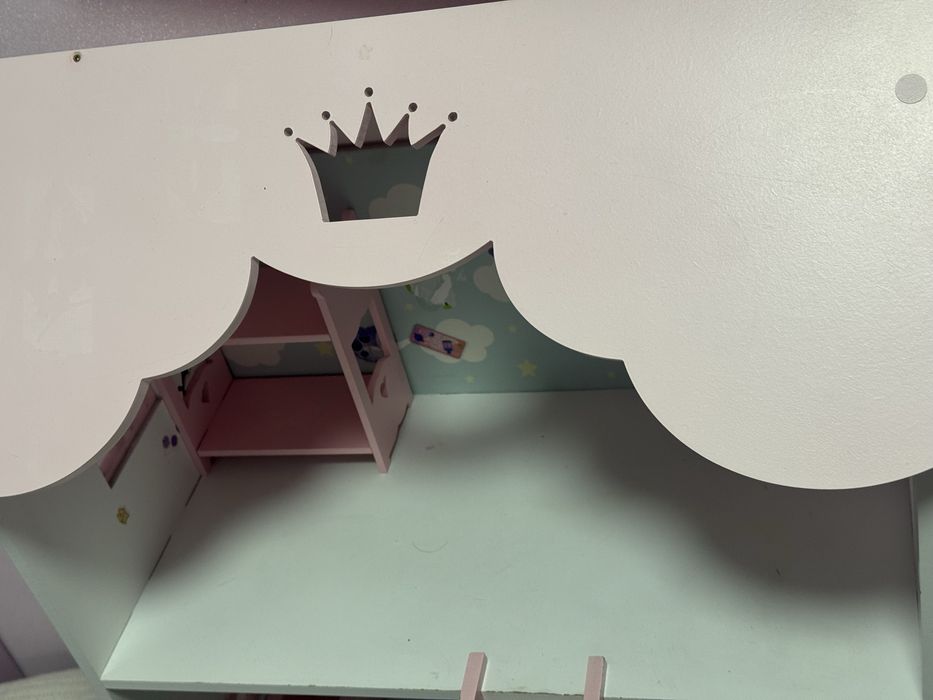 дитячий будиночок,з меблями(з дефектами)