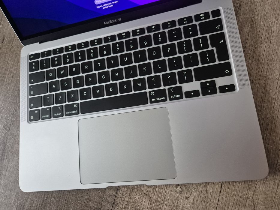 MacBook Air M1/8GB/256GB