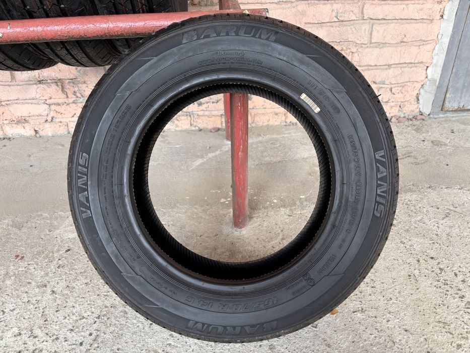 Комплект НОВИХ літніх шин 165/70R14c Barum