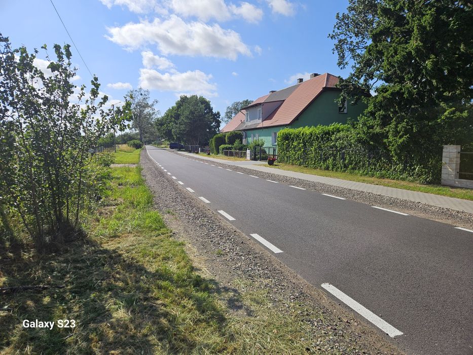 Działka nad morzem we wsi Łokciowe.