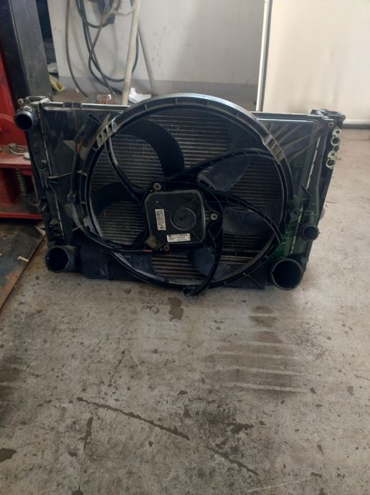 Chłodnica wentylator BMW 1 E87 2.0D