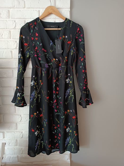 NOWA sukienka elegancka czarna w kwiaty 34XS długi rękaw VERO MODA