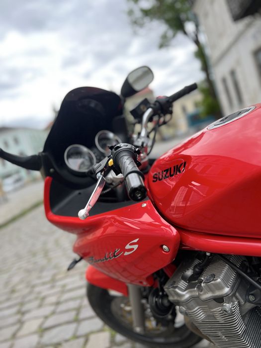 Мотоцикл SUZUKI  bandit GSF600S