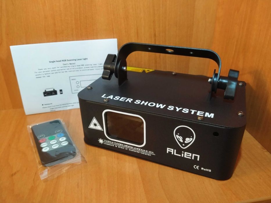 Сканирующий RGB лазерний проектор