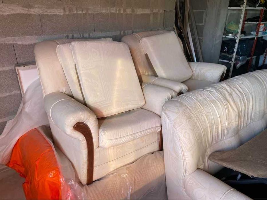 Sofás Aquinos - 2 Individuais e 1 de 3 lugares (sofá cama)