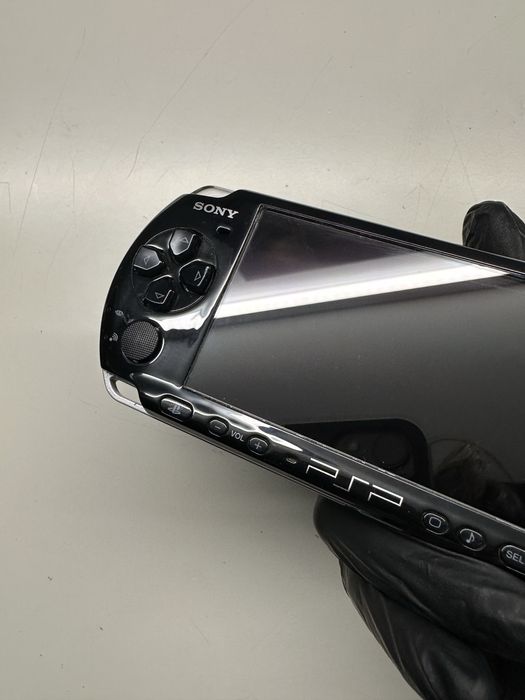 Psp-3004 + carregador + jogo