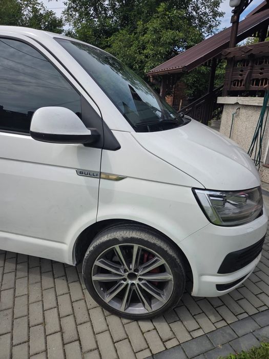 бус Volkswagen t6 2.0 tdi