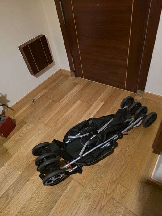 Carrinho bebe passeio - leve e compacto