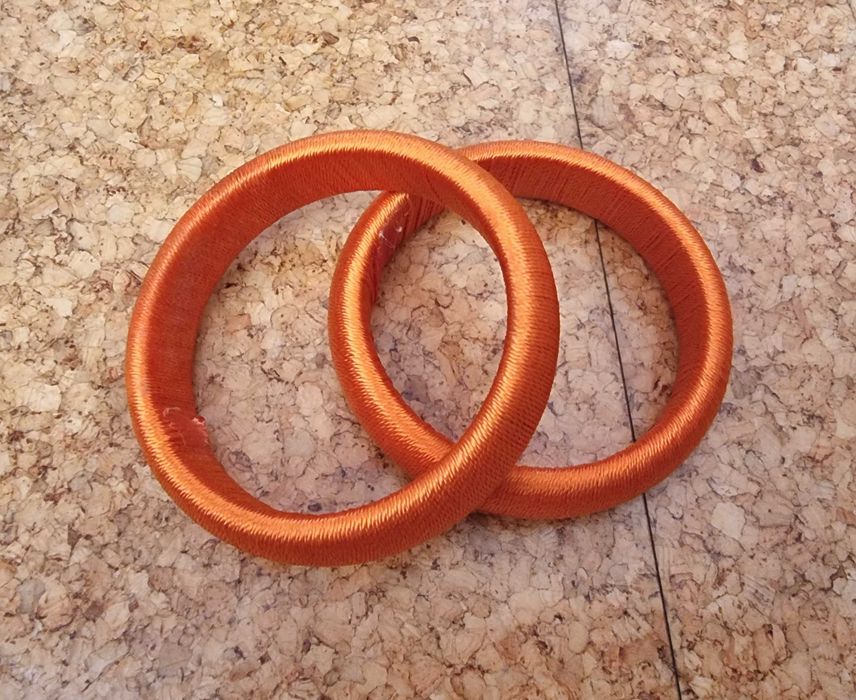 Conjunto de duas pulseiras laranja