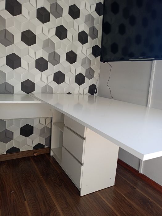 Biurko rogowe Ikea biale 160x170