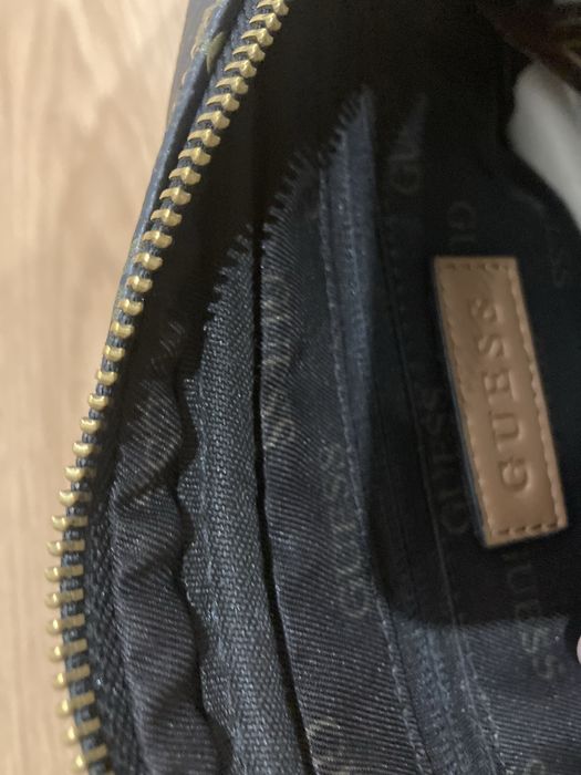 Mala tiracolo guess em bom estado