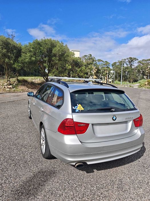 Vendo BMW 320d Touring xDrive, de 2008, de cor cinzenta, com 263.000 km. — photo 4
