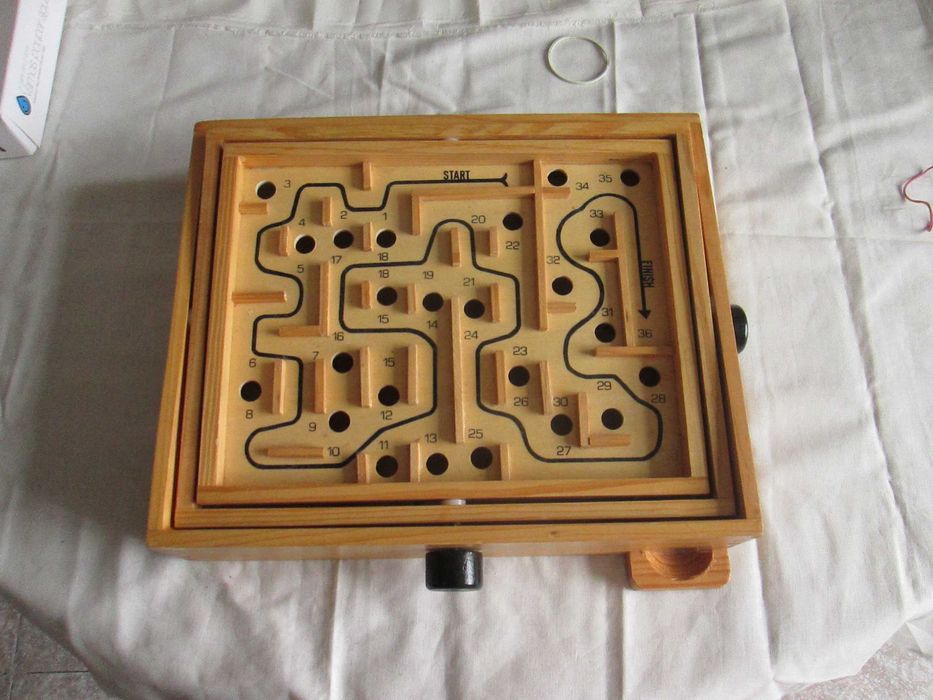 Vários jogos  de entretinimento