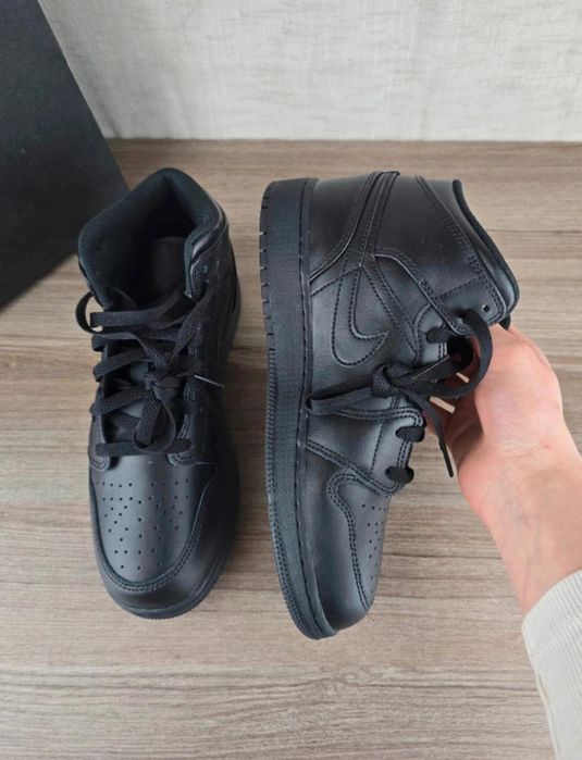 cale czarne buty nike za kostkę jordan 1 klasyczne buty czarne nike