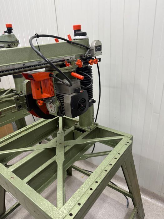DeWalt DW8003 Piła radialna ramieniowa 2,2 kW 400V – profesjonalna