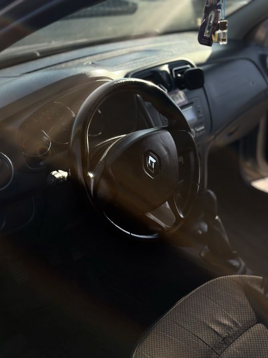 Renault Logan 2013