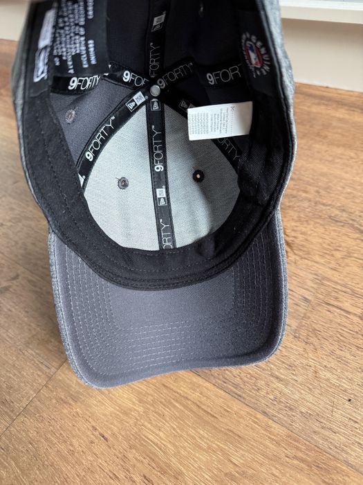 Nowa era czapka z daszkiem new era szara różowa damska